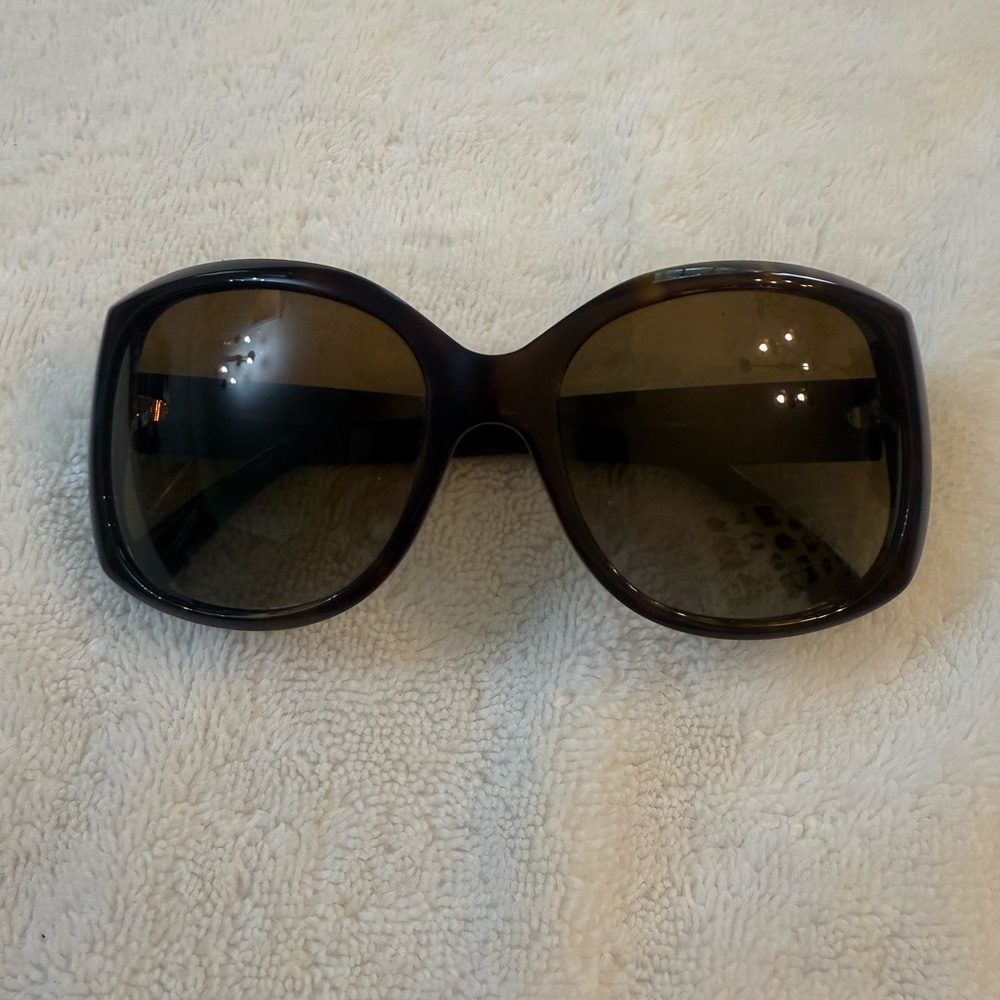 Chanel  Sunglasses + Case + Shopping Bag - Picture 4 of 13
